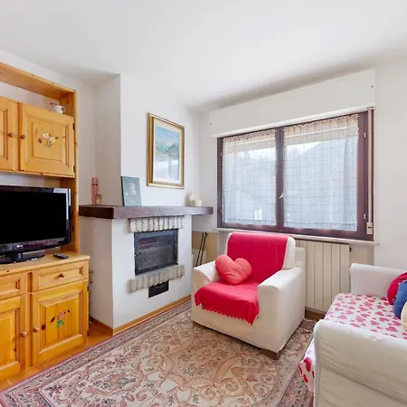 Casa Fiori A Apartment Vinigo